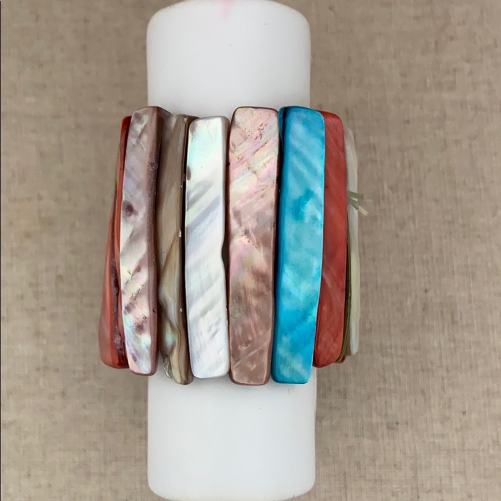 Beautiful Multicolored Shell Stretch Bracelet - image 6
